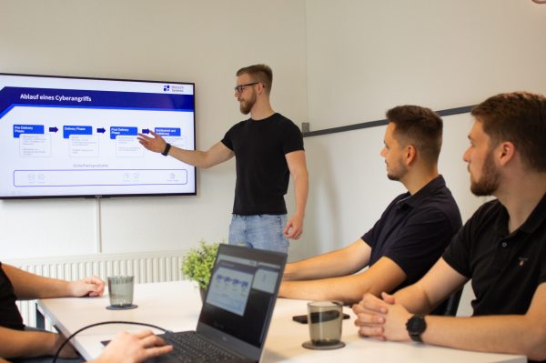 HSYS_Präsentation_Cyberangriff